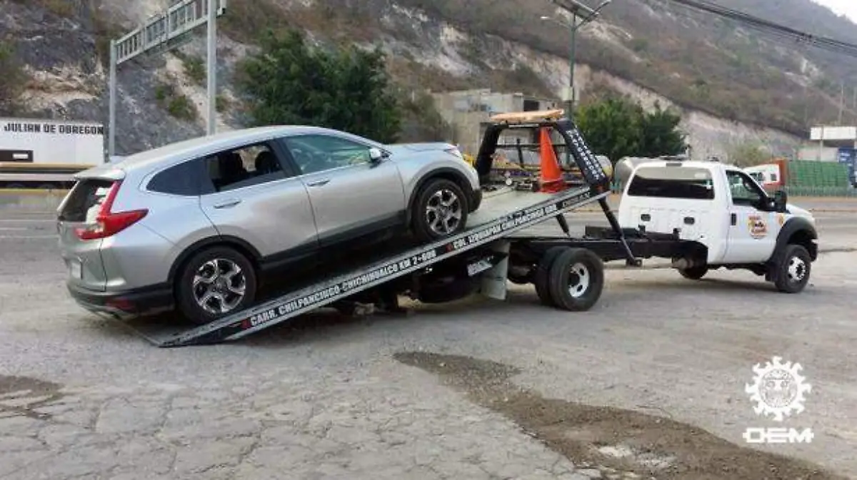 Chilpancingo -  Atacan a balazos a familia en la Autopista del Sol